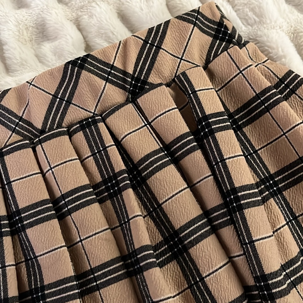 Rue21 Tan and Black Plaid Skater Skirt - Picture 4 of 9